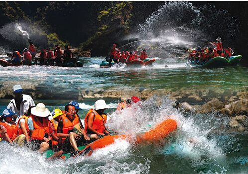 茅巖河與浪共舞